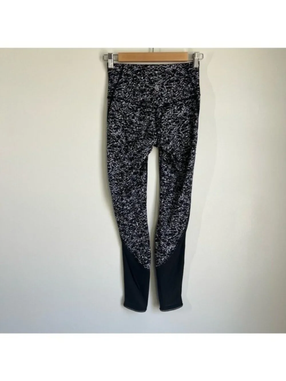 Lululemon Deep Breath Tight in Iced Wave White Black - 4